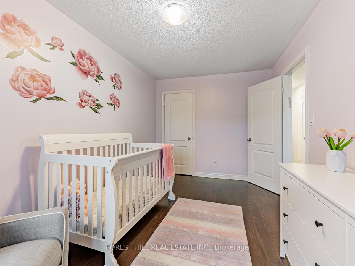 Photo 30 of 52 Kingsbridge Circle, Vaughan, Beverley Glen — HOMEH
