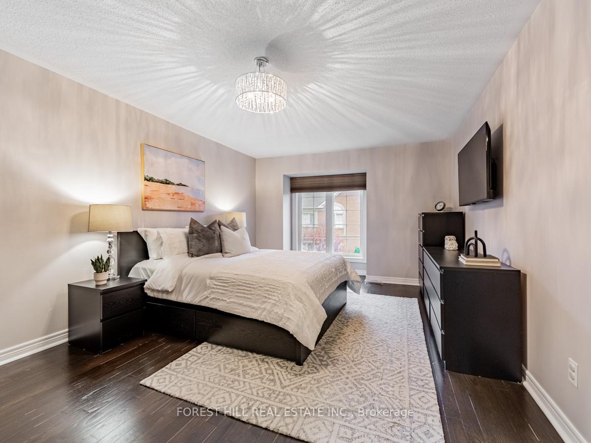 Photo 25 of 52 Kingsbridge Circle, Vaughan, Beverley Glen — HOMEH