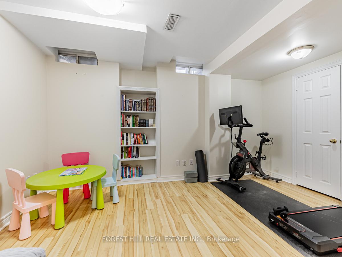 Photo 26 of 52 Kingsbridge Circle, Vaughan, Beverley Glen — HOMEH