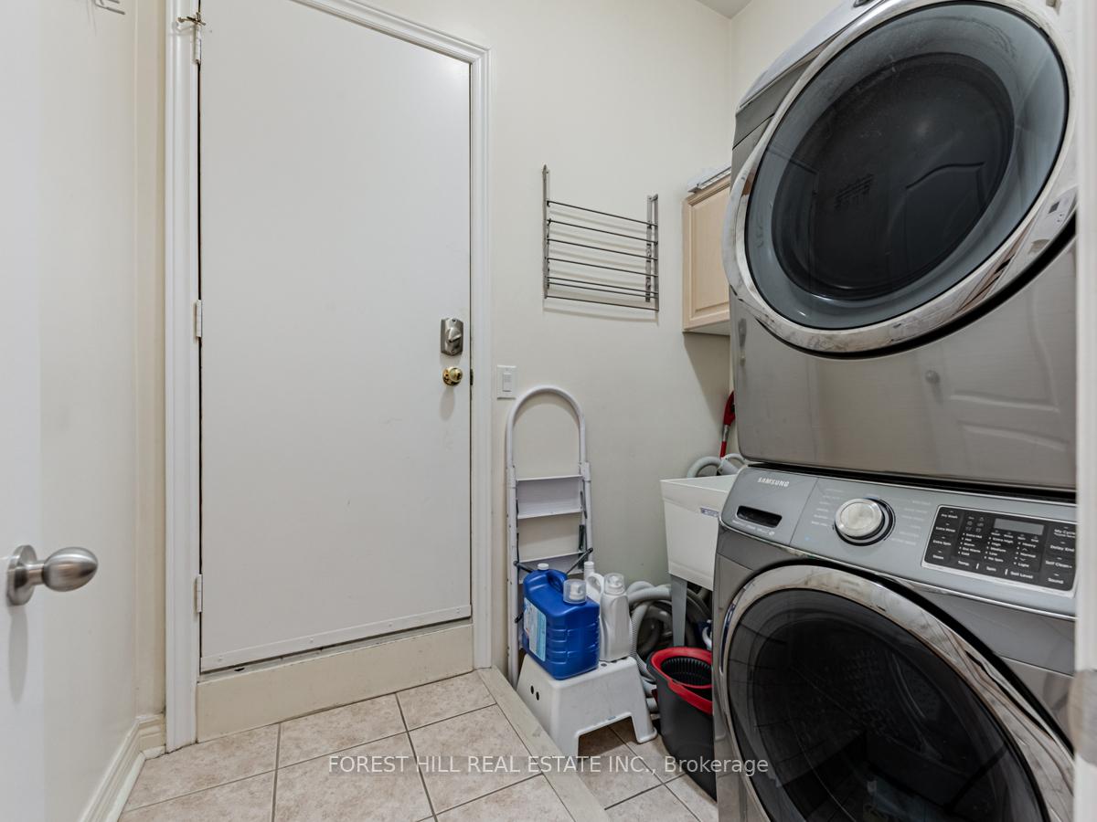 Photo 21 of 52 Kingsbridge Circle, Vaughan, Beverley Glen — HOMEH