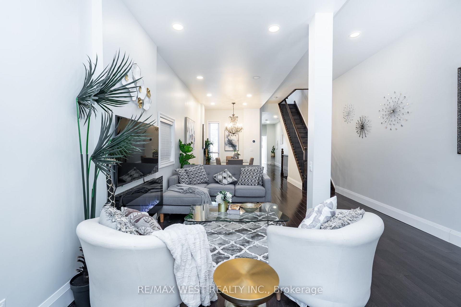 Photo 21 of 540 Dufferin Street, Toronto, Little Portugal — HOMEH