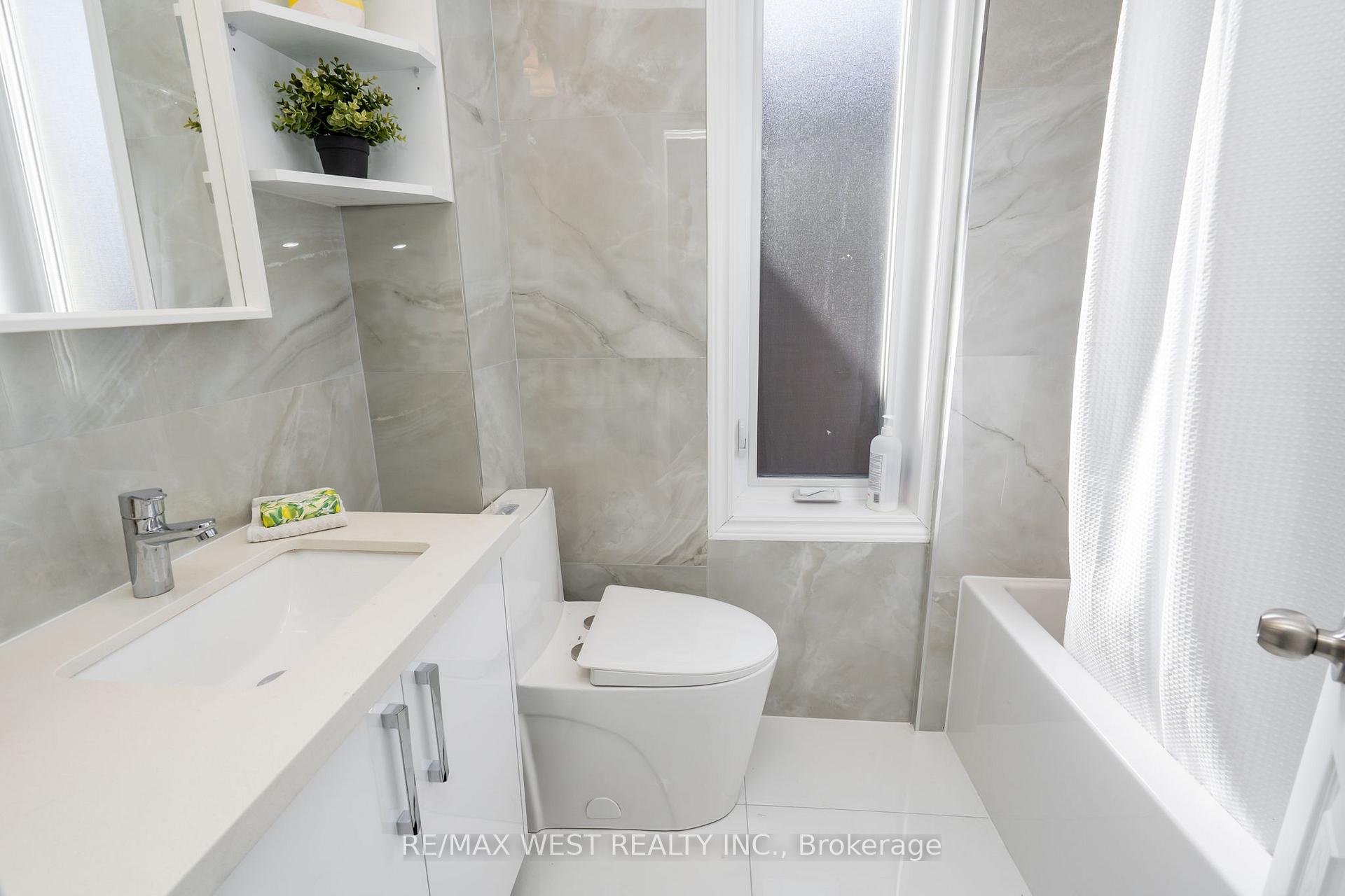 Photo 20 of 540 Dufferin Street, Toronto, Little Portugal — HOMEH