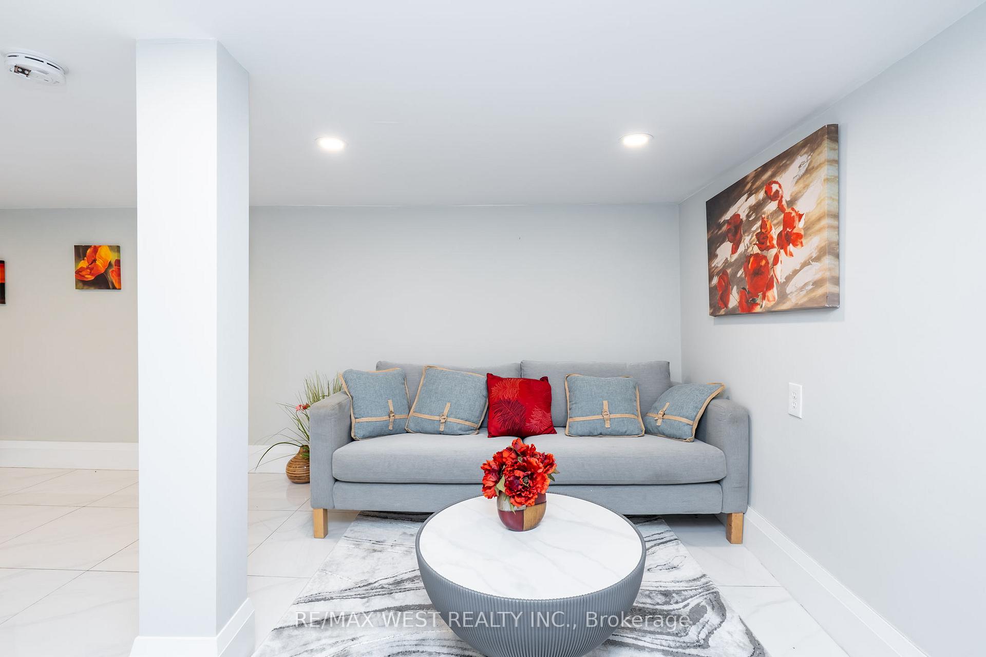 Photo 14 of 540 Dufferin Street, Toronto, Little Portugal — HOMEH