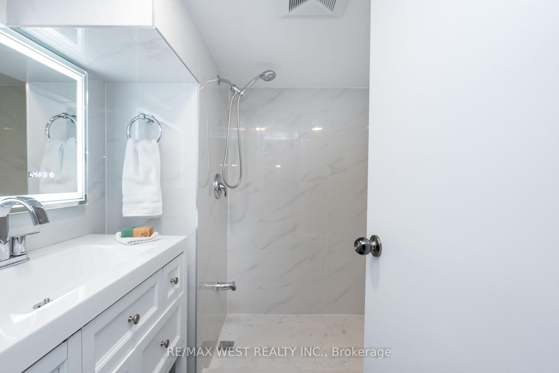 Photo 32 of 540 Dufferin Street, Toronto, Little Portugal — HOMEH
