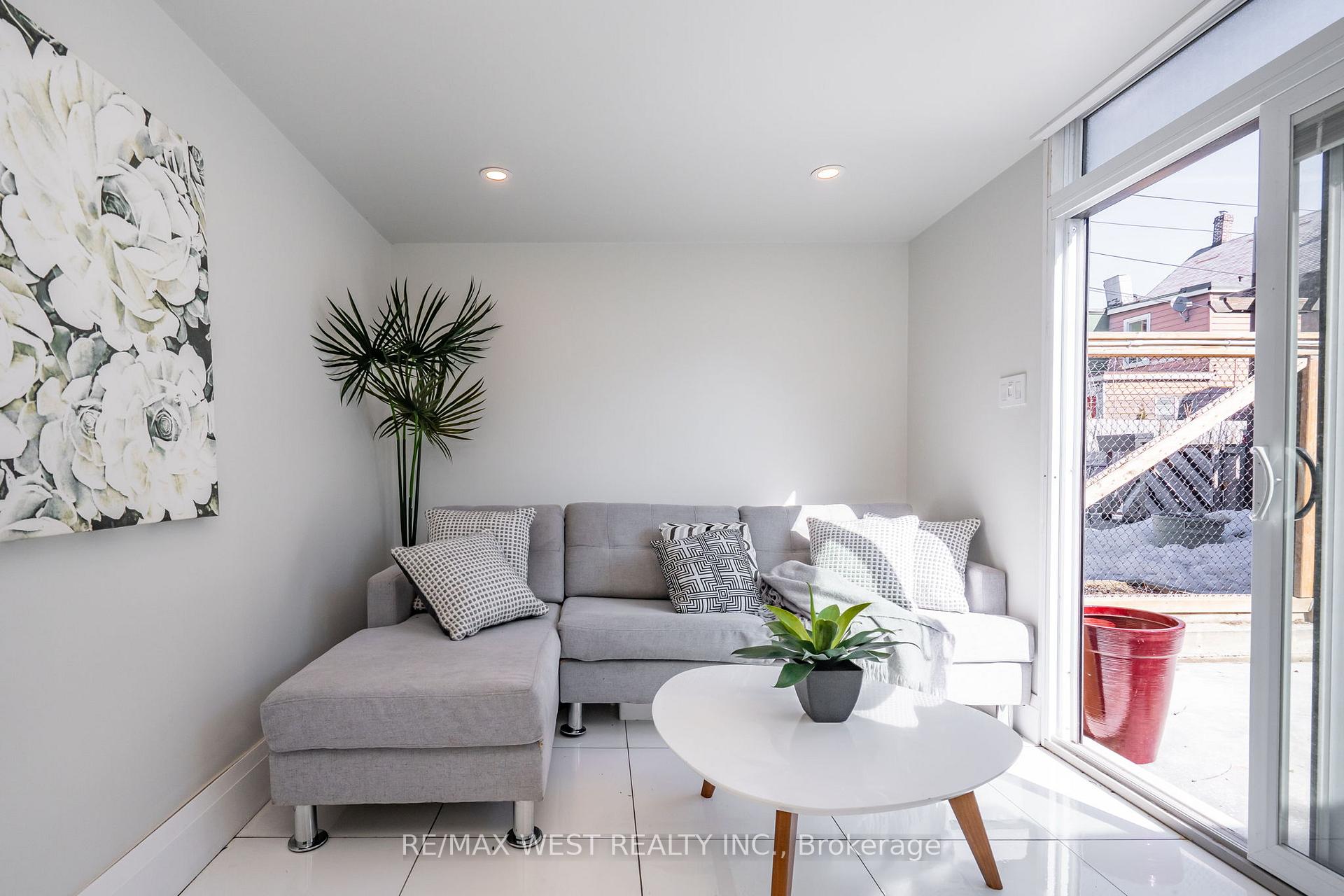 Photo 27 of 540 Dufferin Street, Toronto, Little Portugal — HOMEH