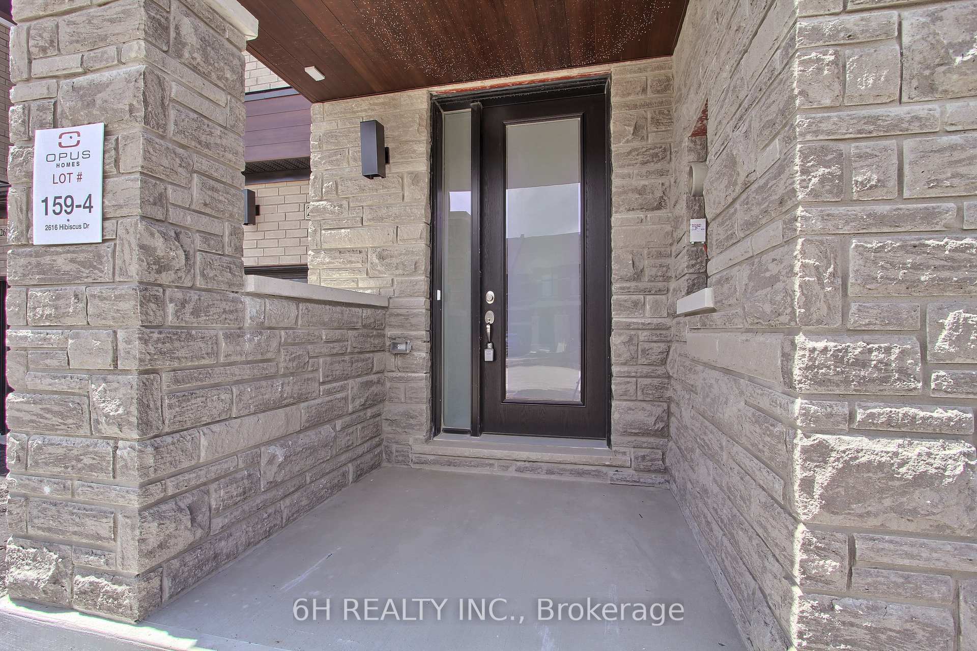 Photo 2 of 2616 Hibiscus Drive, Pickering, Rural Pickering — HOMEH