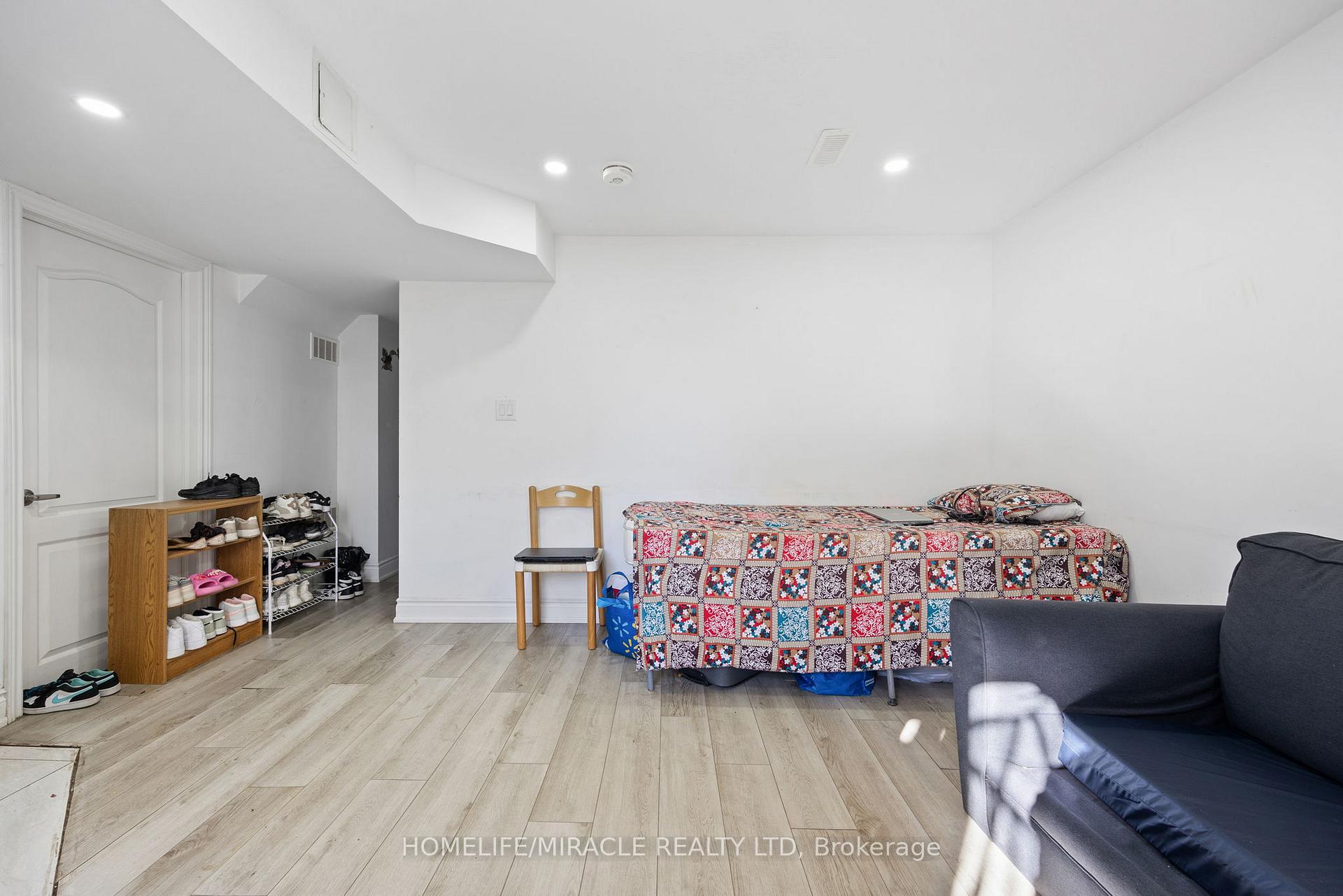 Photo 27 of 18 Amazon Court, Brampton, Sandringham-Wellington — HOMEH