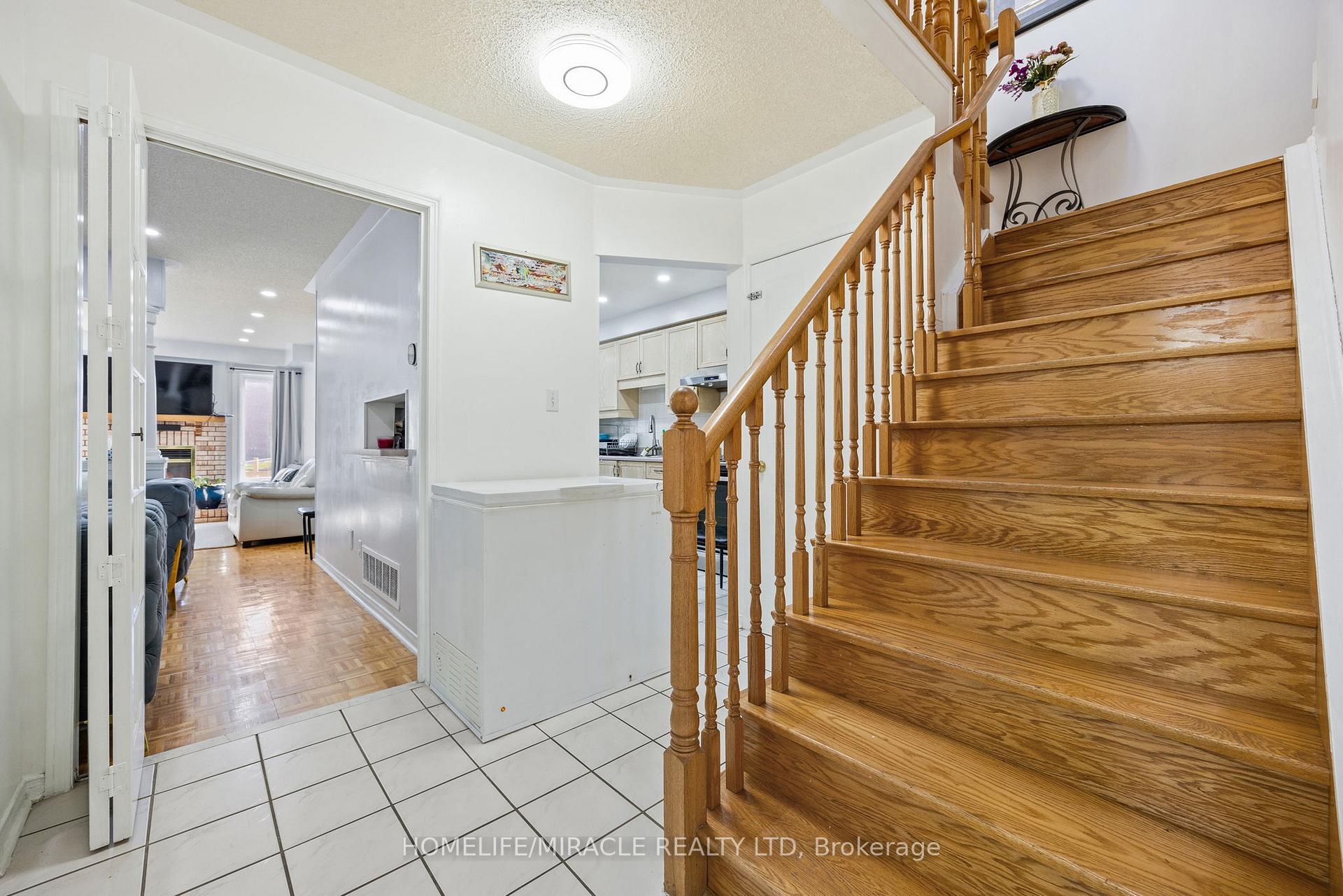 Photo 36 of 18 Amazon Court, Brampton, Sandringham-Wellington — HOMEH