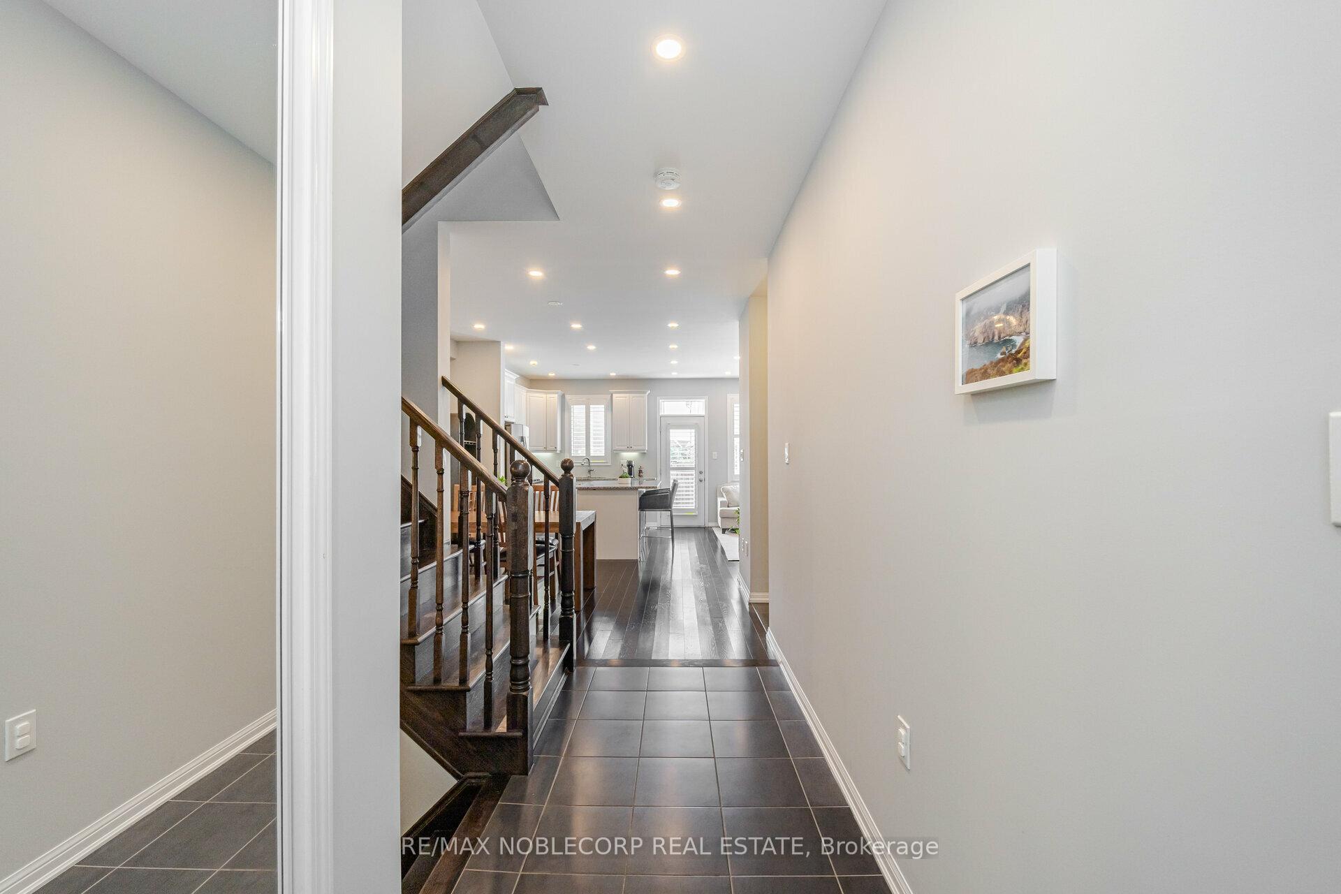 Photo 5 of 7 Giltspur Road, Brampton, Northwest Brampton — HOMEH