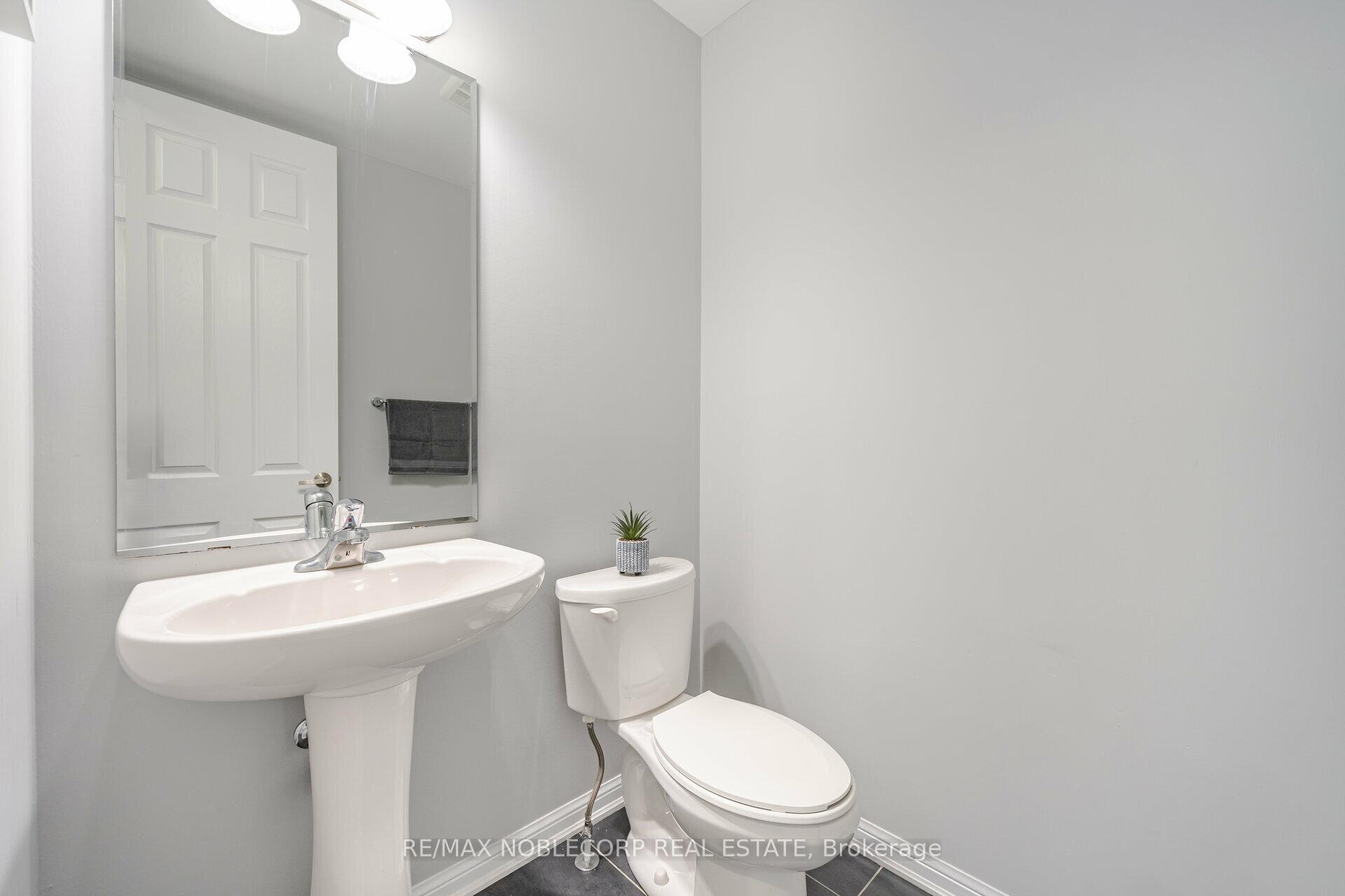 Photo 9 of 7 Giltspur Road, Brampton, Northwest Brampton — HOMEH