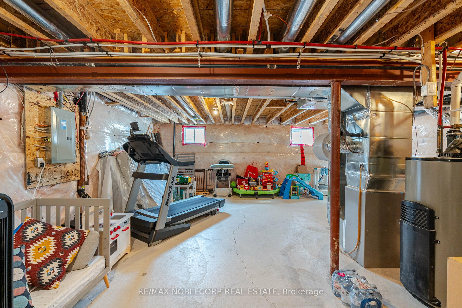 Photo 34 of 7 Giltspur Road, Brampton, Northwest Brampton — HOMEH