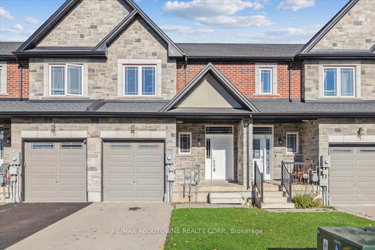 Photo 1 of 7 Callon Drive, Hamilton, Ancaster — HOMEH