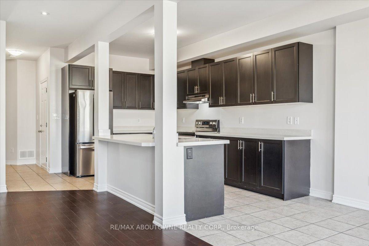 Photo 10 of 7 Callon Drive, Hamilton, Ancaster — HOMEH