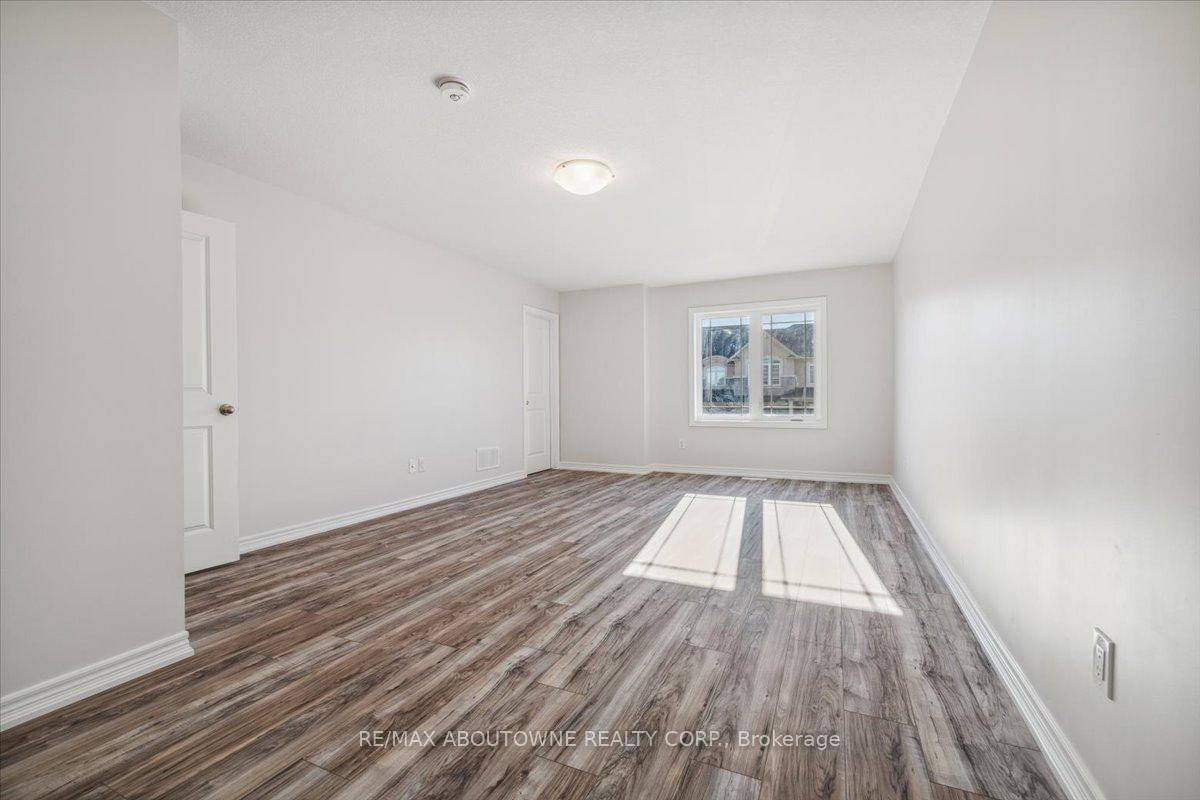 Photo 17 of 7 Callon Drive, Hamilton, Ancaster — HOMEH