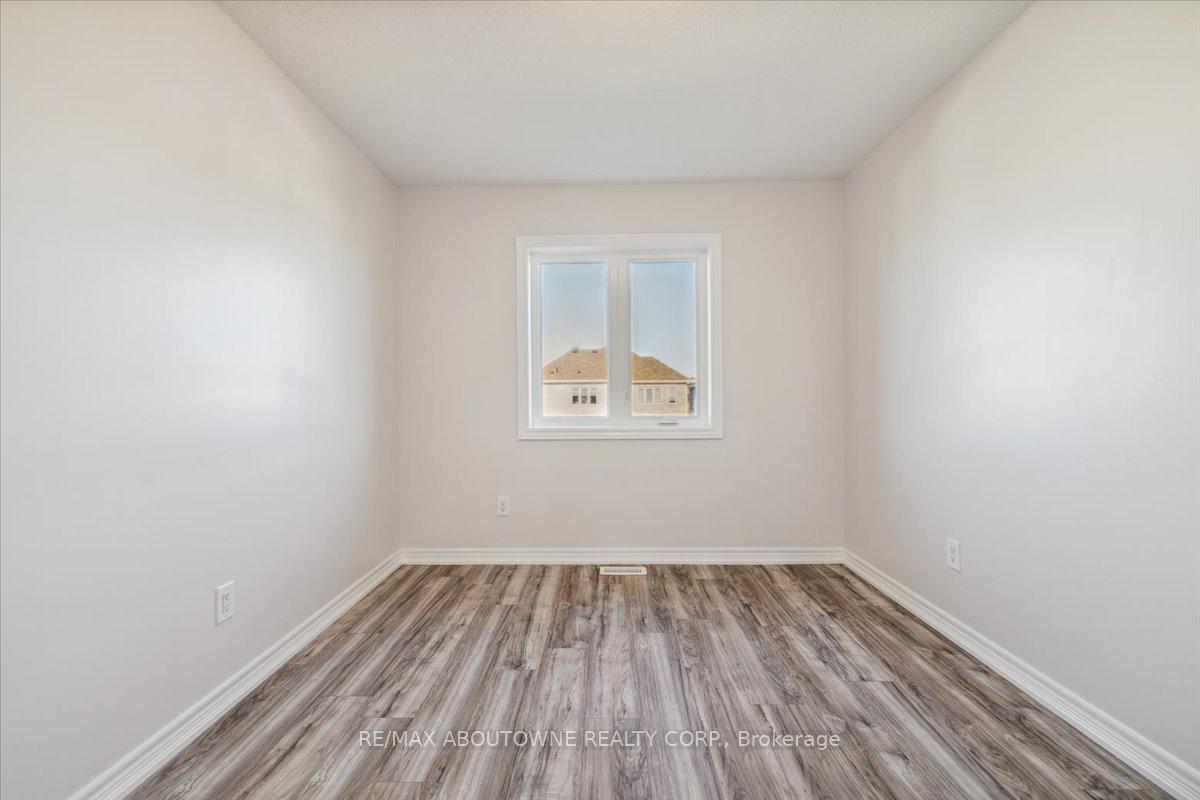 Photo 23 of 7 Callon Drive, Hamilton, Ancaster — HOMEH