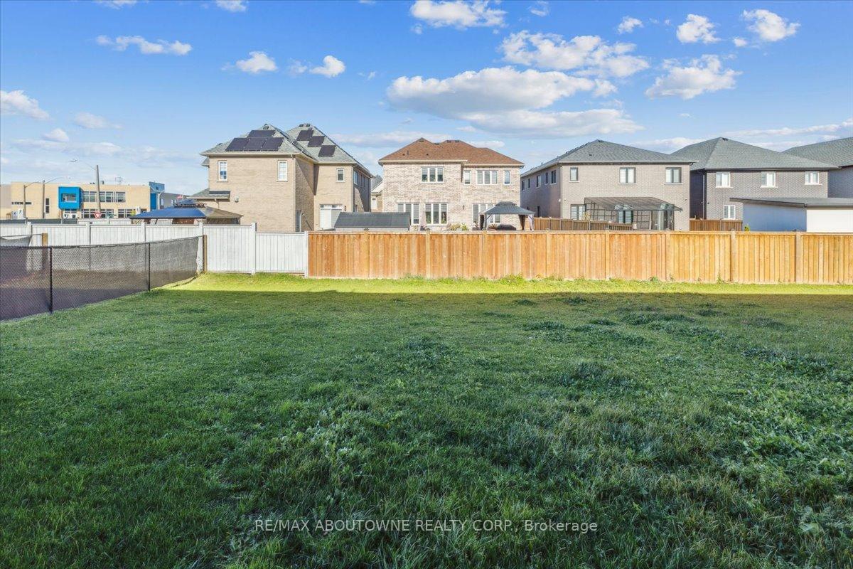 Photo 31 of 7 Callon Drive, Hamilton, Ancaster — HOMEH