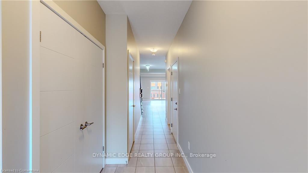 Photo 4 of 929 Robert Ferrie Drive, Kitchener — HOMEH
