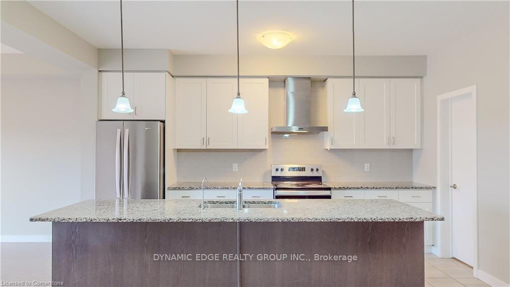 Photo 7 of 929 Robert Ferrie Drive, Kitchener — HOMEH