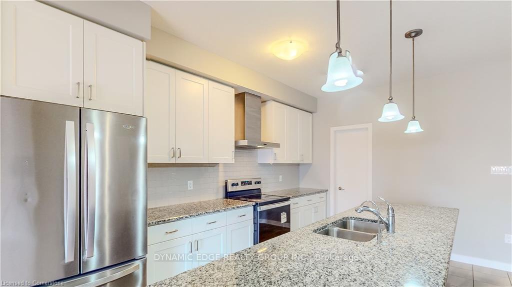 Photo 9 of 929 Robert Ferrie Drive, Kitchener — HOMEH