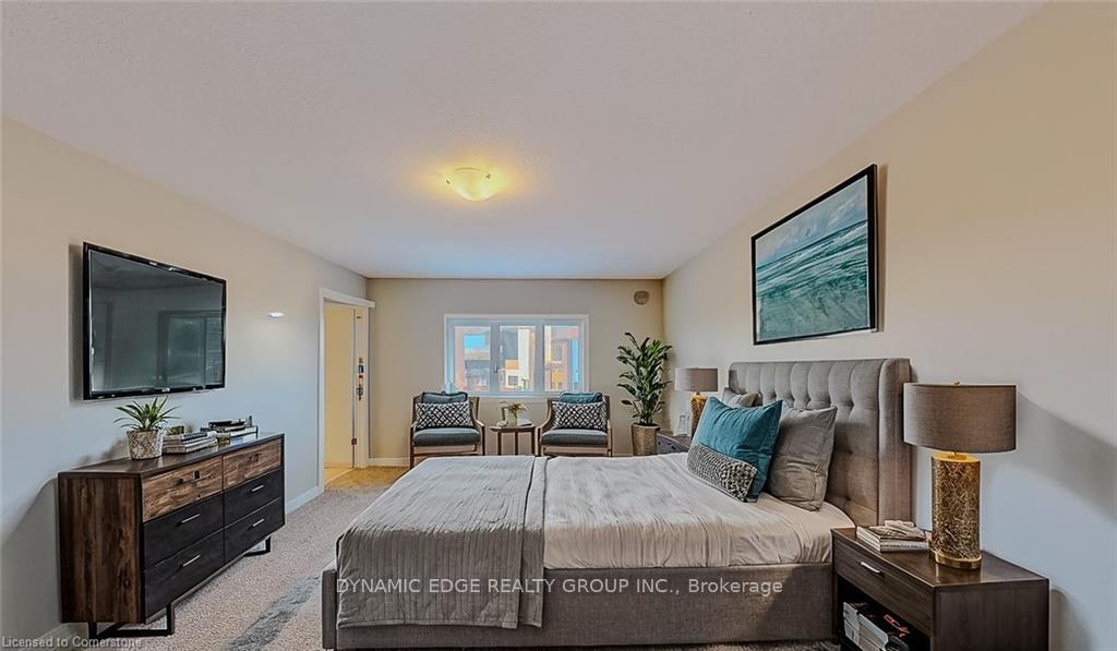 Photo 18 of 929 Robert Ferrie Drive, Kitchener — HOMEH