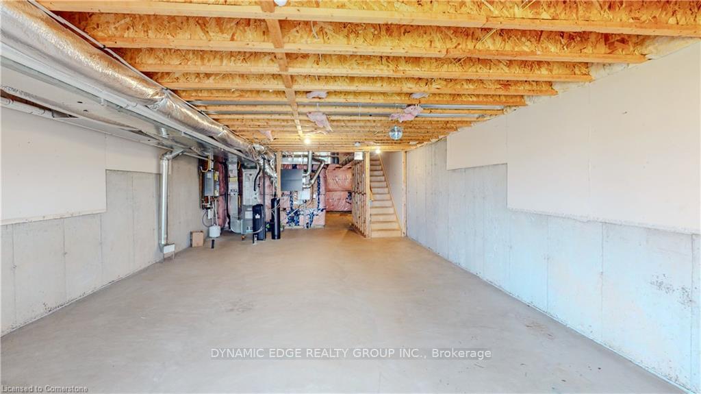 Photo 24 of 929 Robert Ferrie Drive, Kitchener — HOMEH