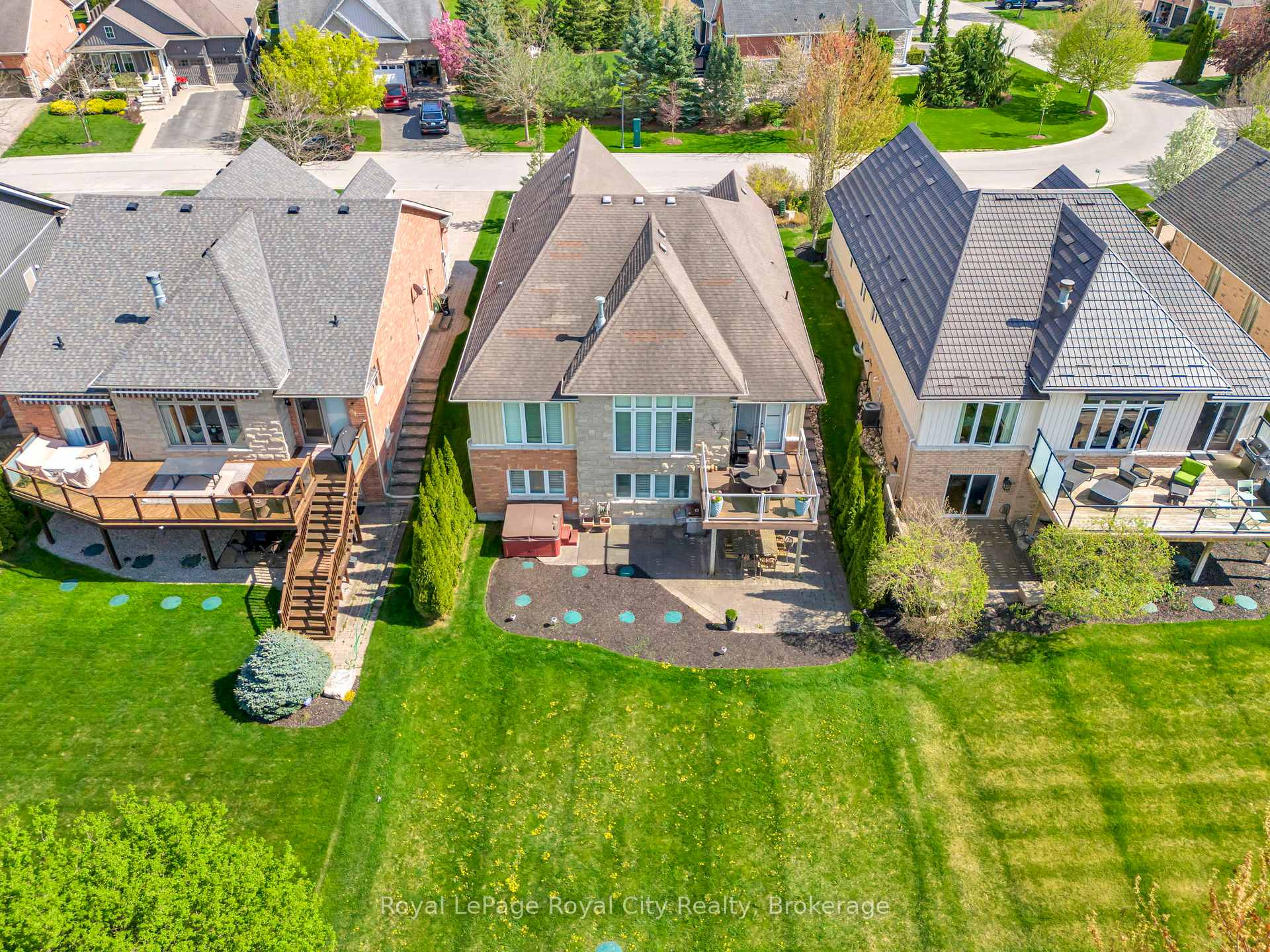 Photo 14 of 74 Aberfoyle Mill Crescent, Puslinch, Aberfoyle — HOMEH