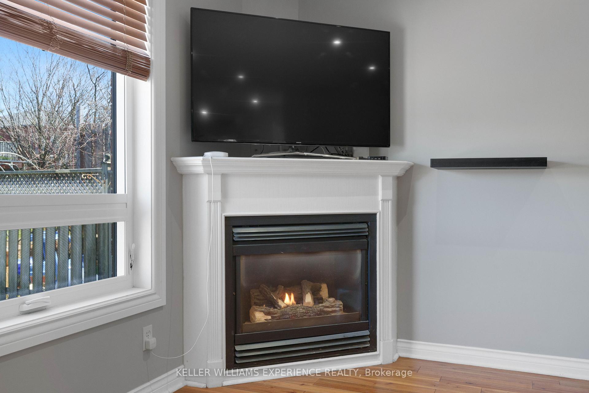 Photo 10 of 3 Logan Court, Barrie, Holly — HOMEH
