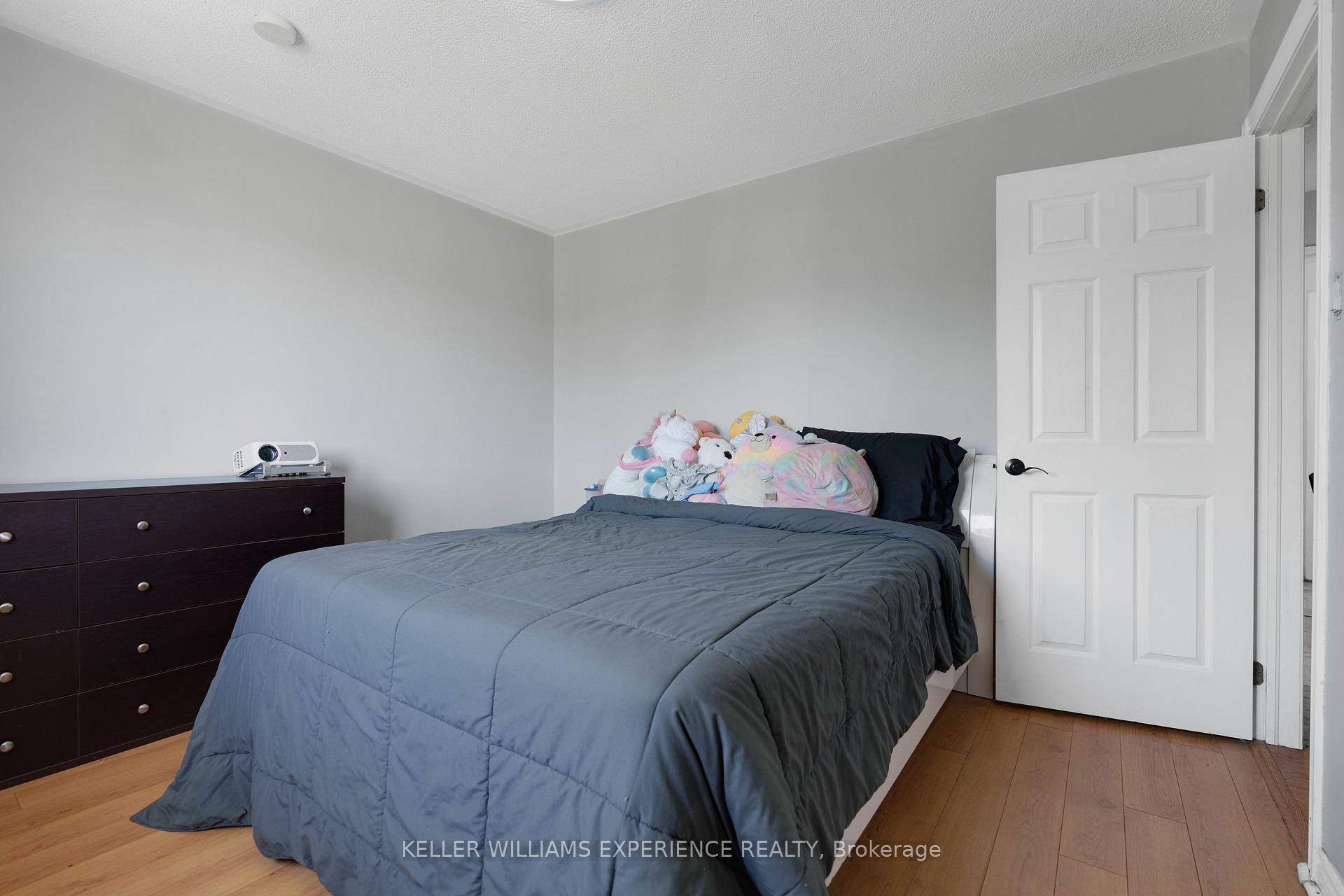 Photo 26 of 3 Logan Court, Barrie, Holly — HOMEH
