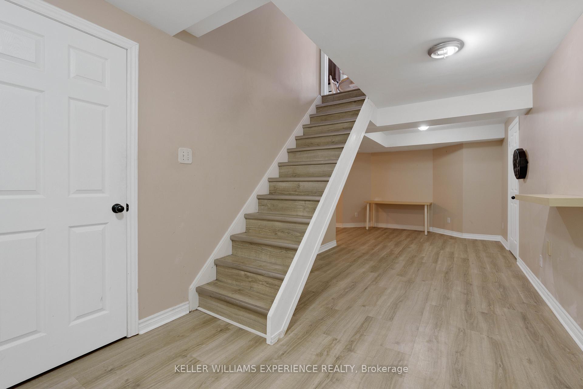 Photo 32 of 3 Logan Court, Barrie, Holly — HOMEH