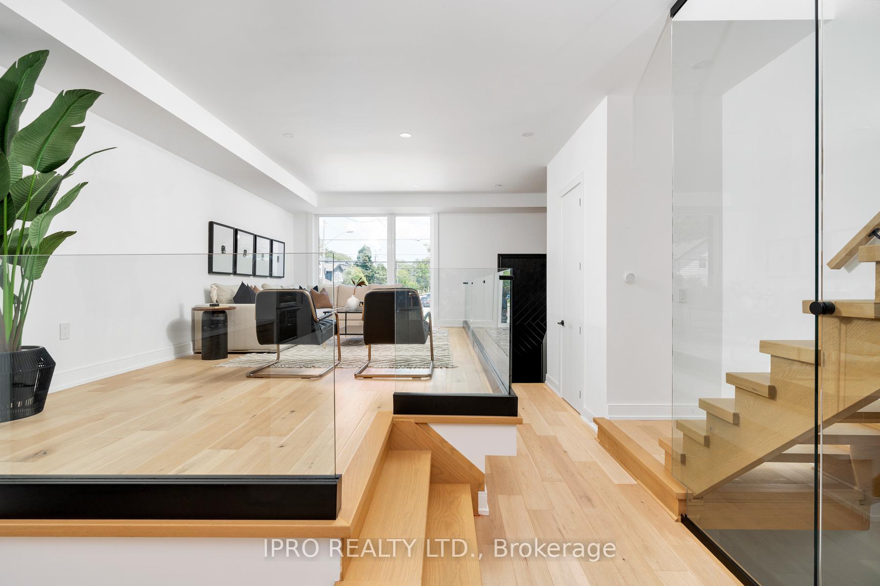 Photo 13 of 280 Westlake Avenue, Toronto, Woodbine-Lumsden — HOMEH