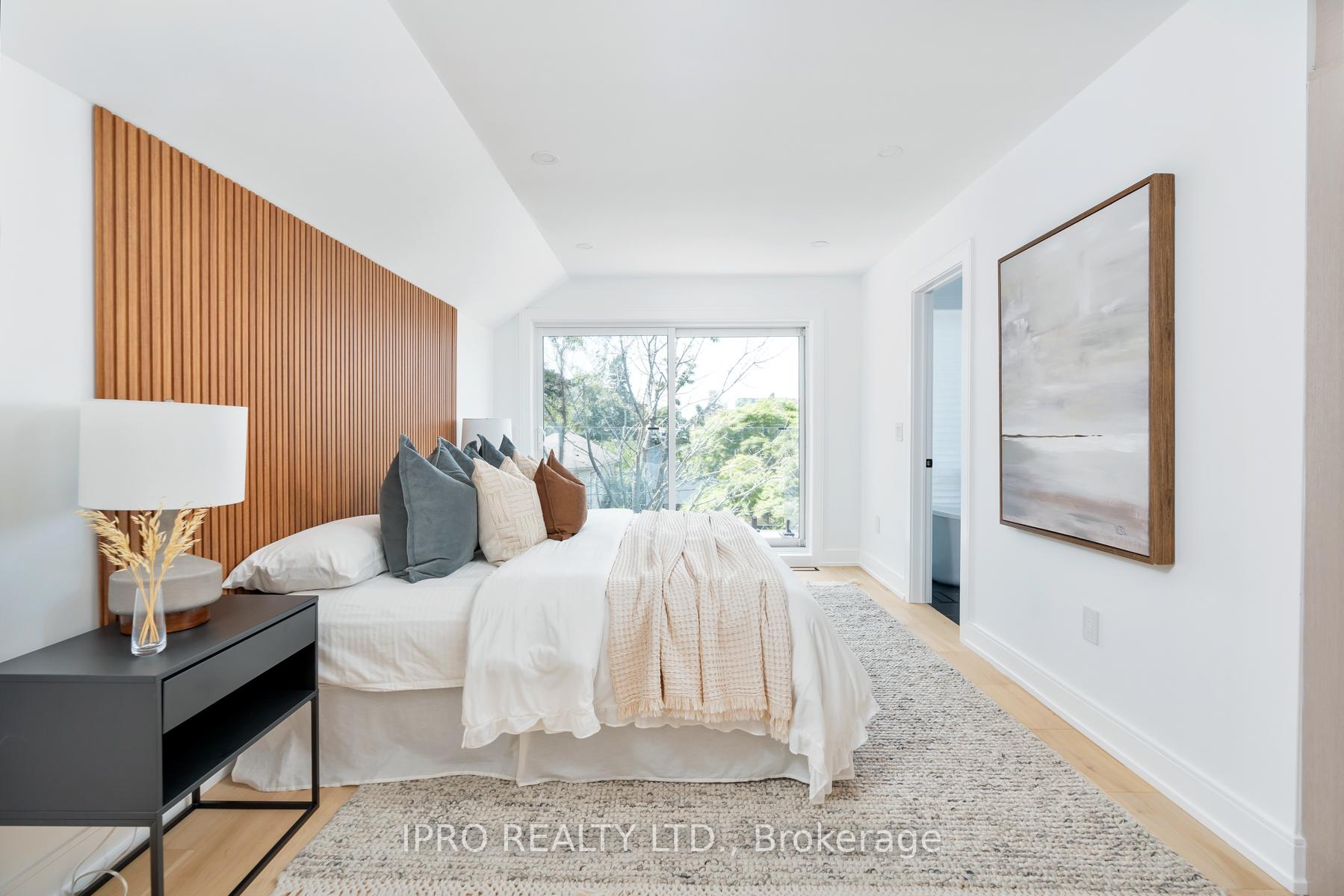 Photo 17 of 280 Westlake Avenue, Toronto, Woodbine-Lumsden — HOMEH