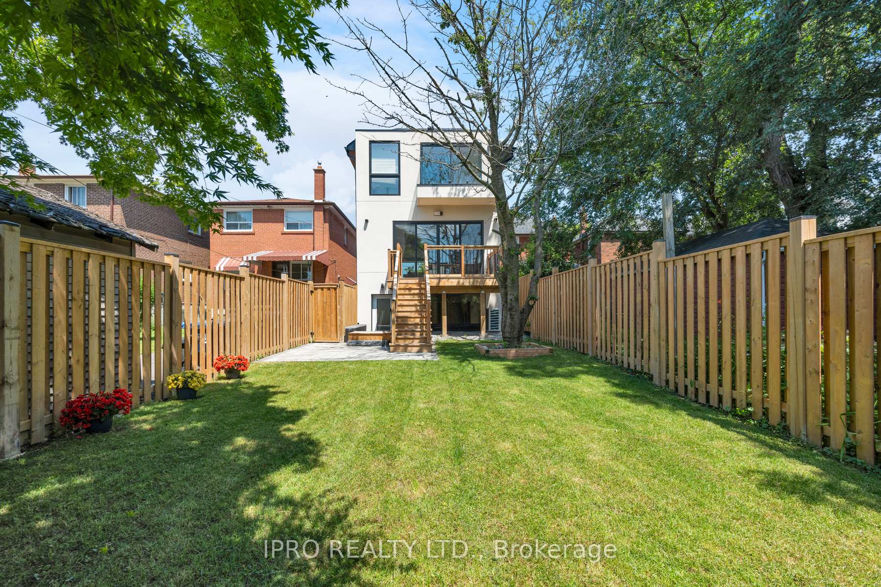 Photo 36 of 280 Westlake Avenue, Toronto, Woodbine-Lumsden — HOMEH