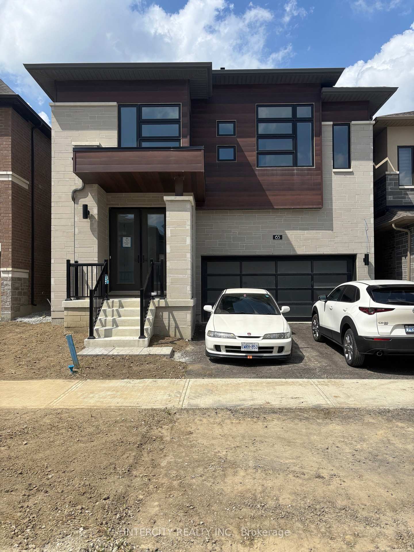 Photo 1 of 65 Claremont Drive, Brampton, Sandringham-Wellington North — HOMEH