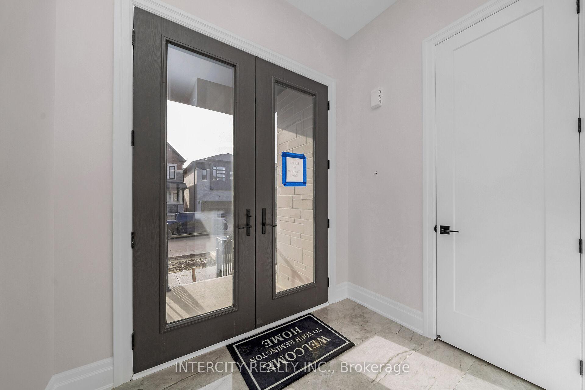 Photo 9 of 65 Claremont Drive, Brampton, Sandringham-Wellington North — HOMEH