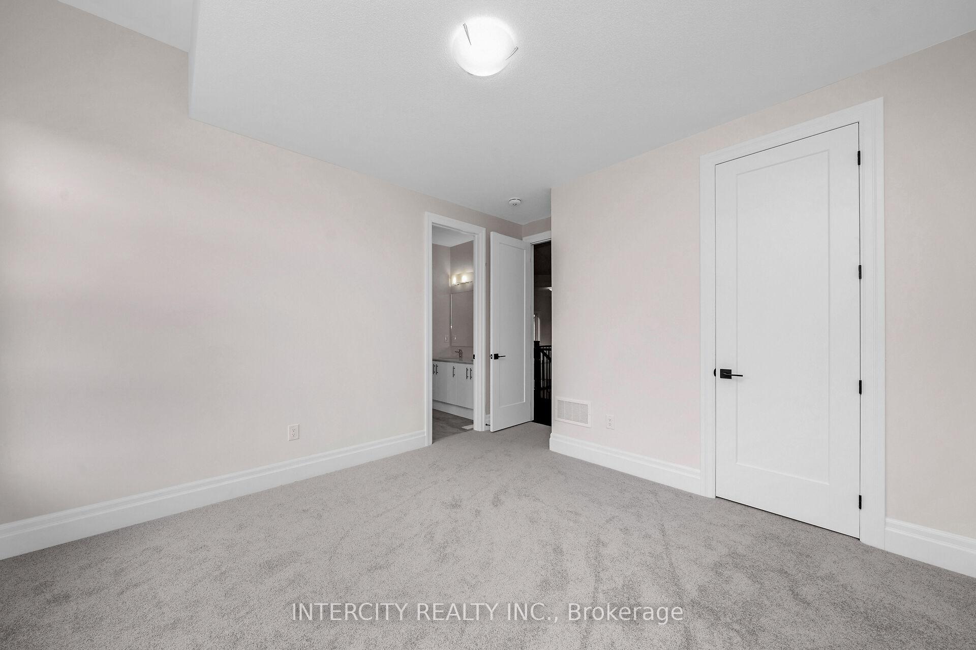 Photo 23 of 65 Claremont Drive, Brampton, Sandringham-Wellington North — HOMEH