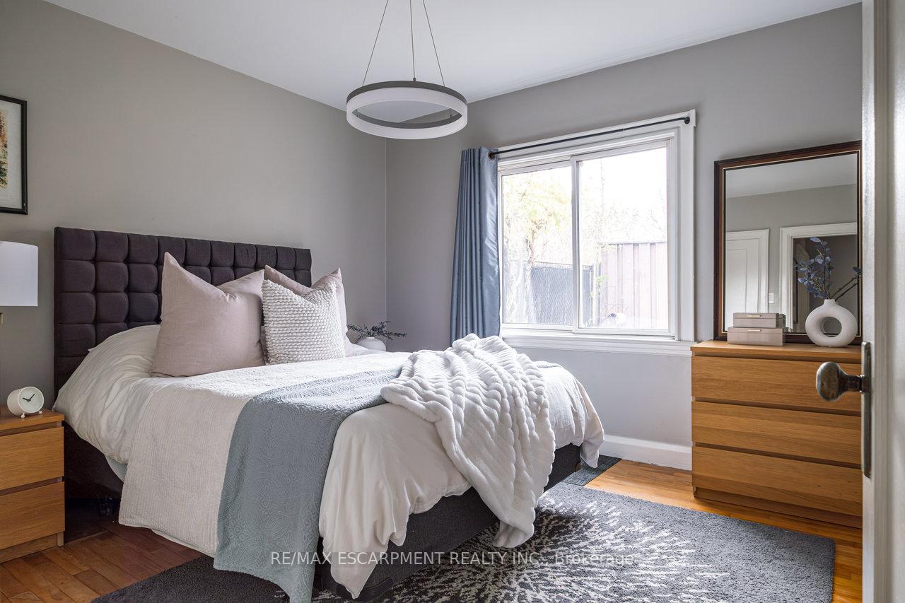 Photo 12 of 30 Miles Court, Hamilton, Kirkendall — HOMEH