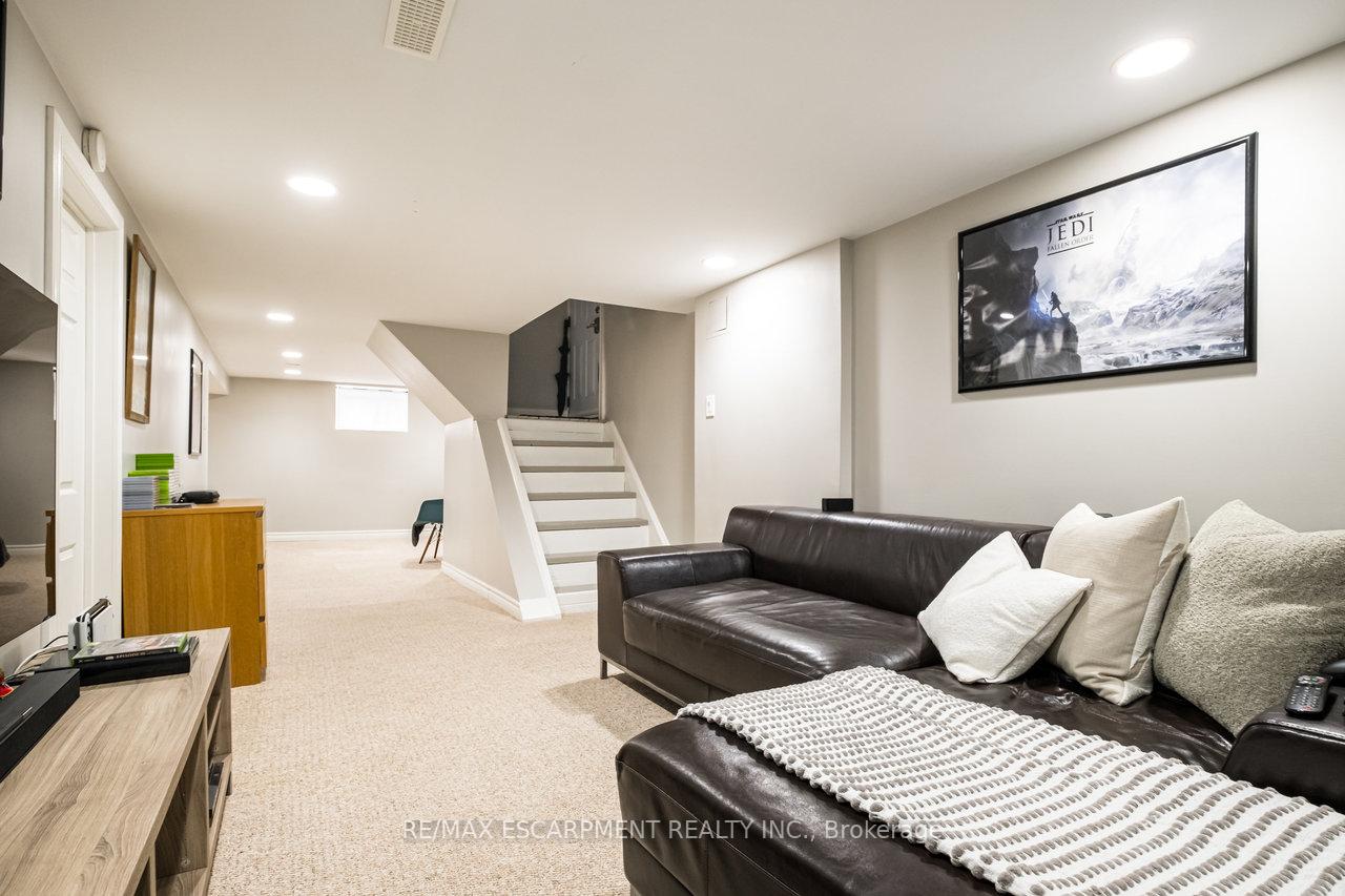 Photo 23 of 30 Miles Court, Hamilton, Kirkendall — HOMEH