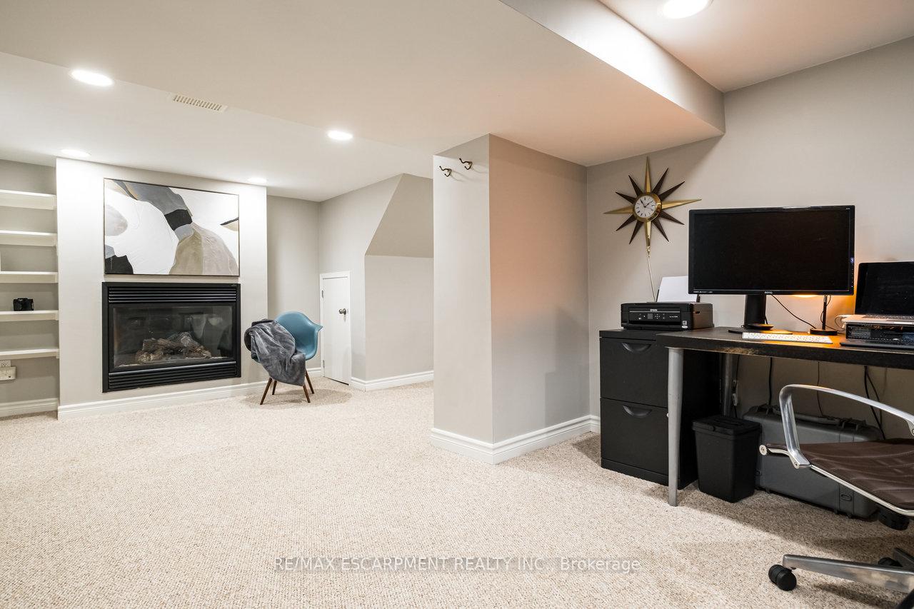 Photo 26 of 30 Miles Court, Hamilton, Kirkendall — HOMEH