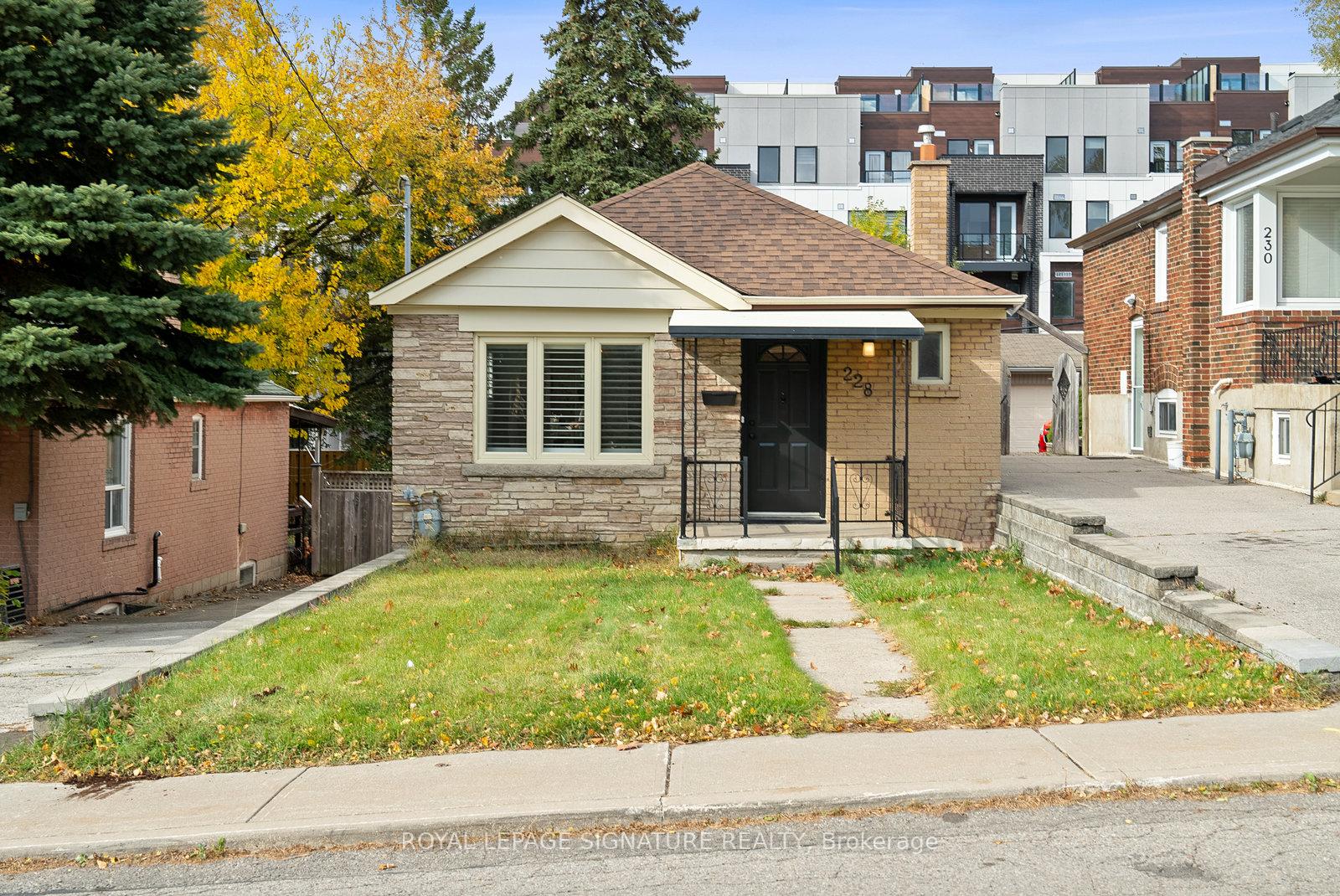 Photo 1 of 228 Westview Boulevard, Toronto, O'Connor-Parkview — HOMEH