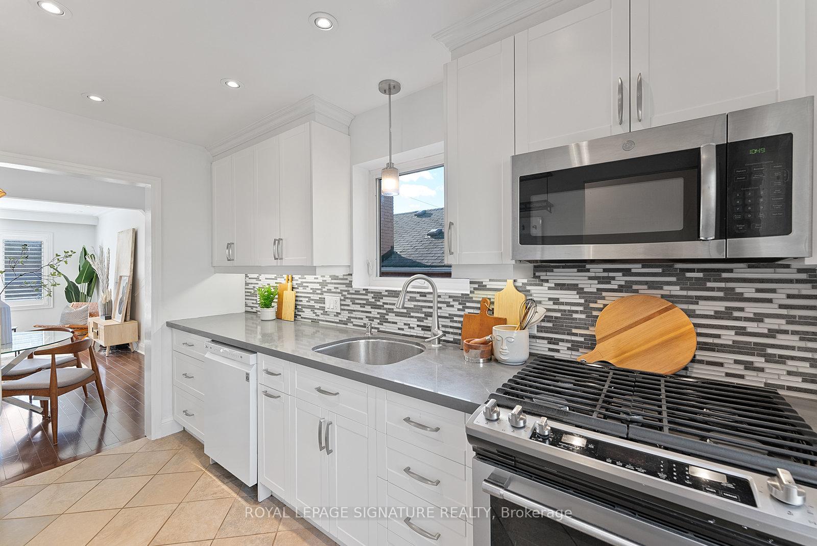 Photo 11 of 228 Westview Boulevard, Toronto, O'Connor-Parkview — HOMEH