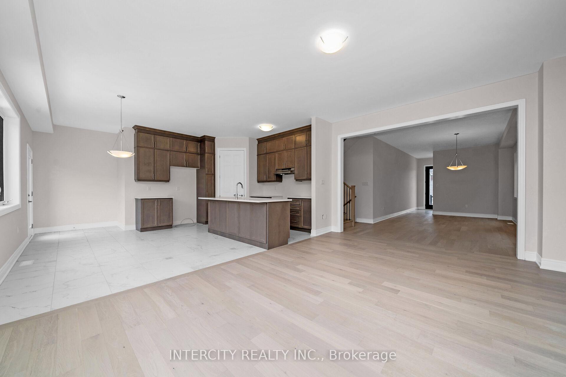 Photo 7 of 39 Keyworth Crescent, Brampton, Sandringham-Wellington North — HOMEH