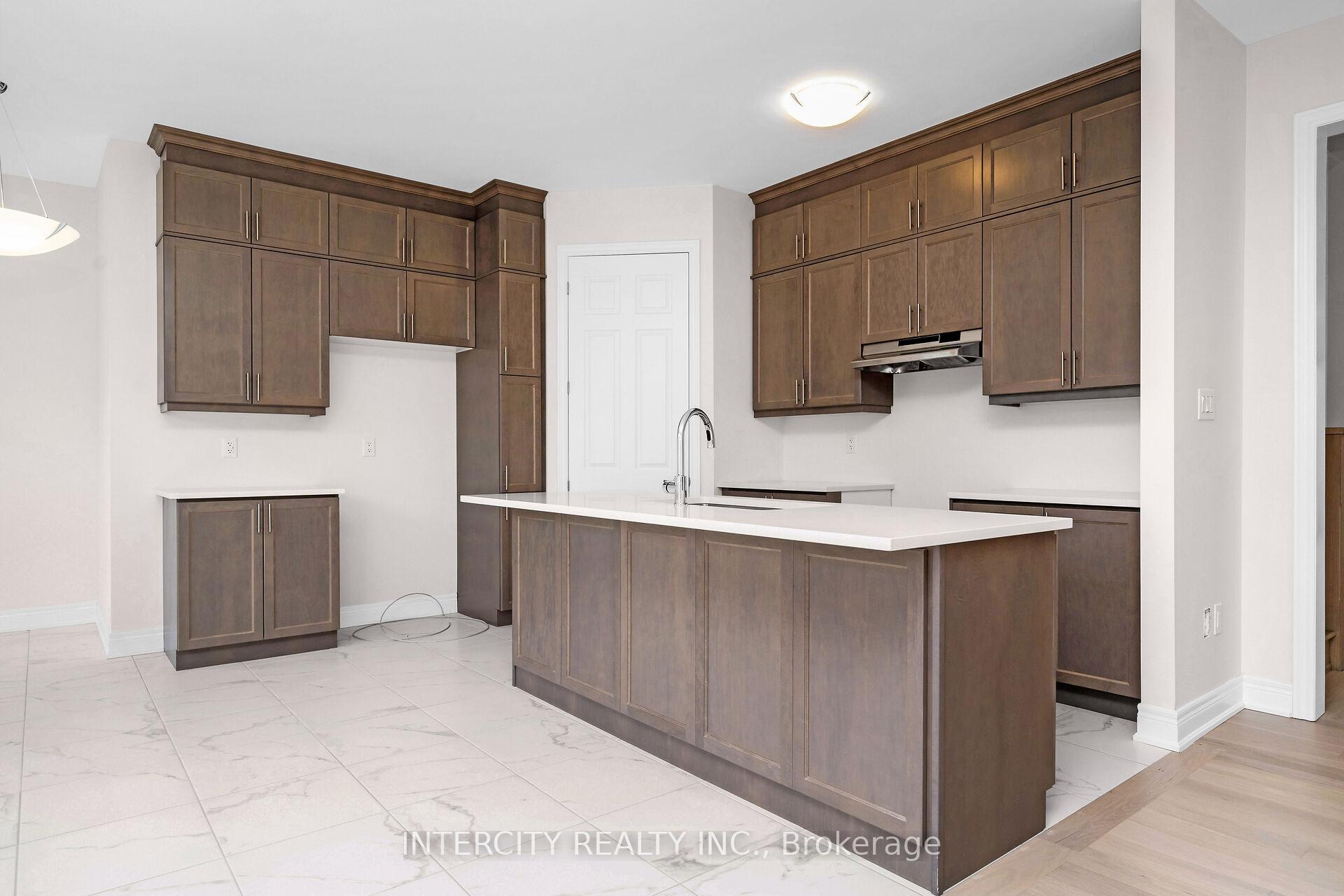 Photo 10 of 39 Keyworth Crescent, Brampton, Sandringham-Wellington North — HOMEH