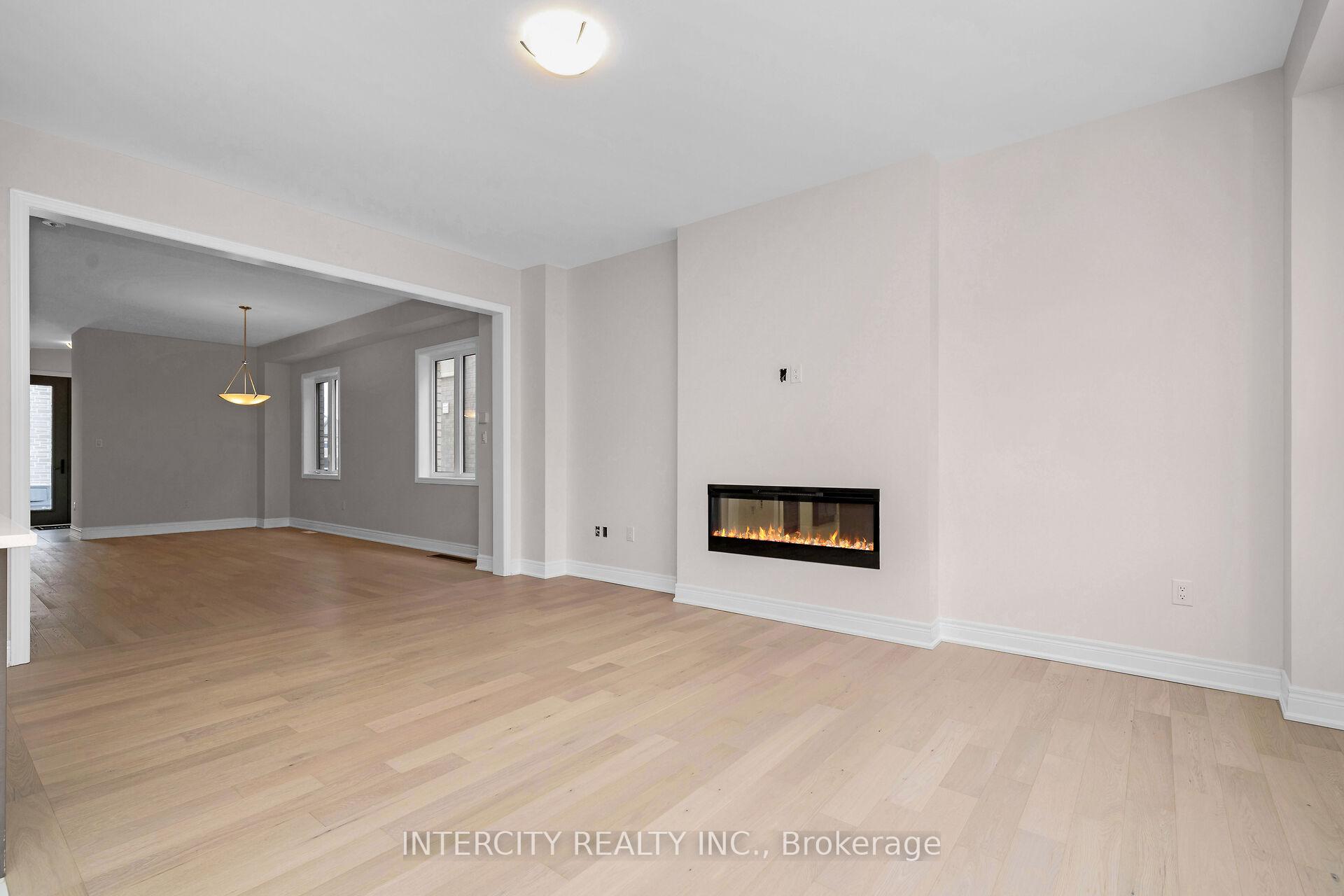 Photo 11 of 39 Keyworth Crescent, Brampton, Sandringham-Wellington North — HOMEH