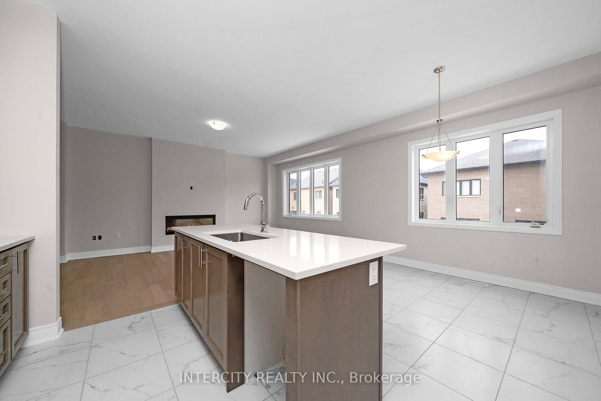 Photo 19 of 39 Keyworth Crescent, Brampton, Sandringham-Wellington North — HOMEH