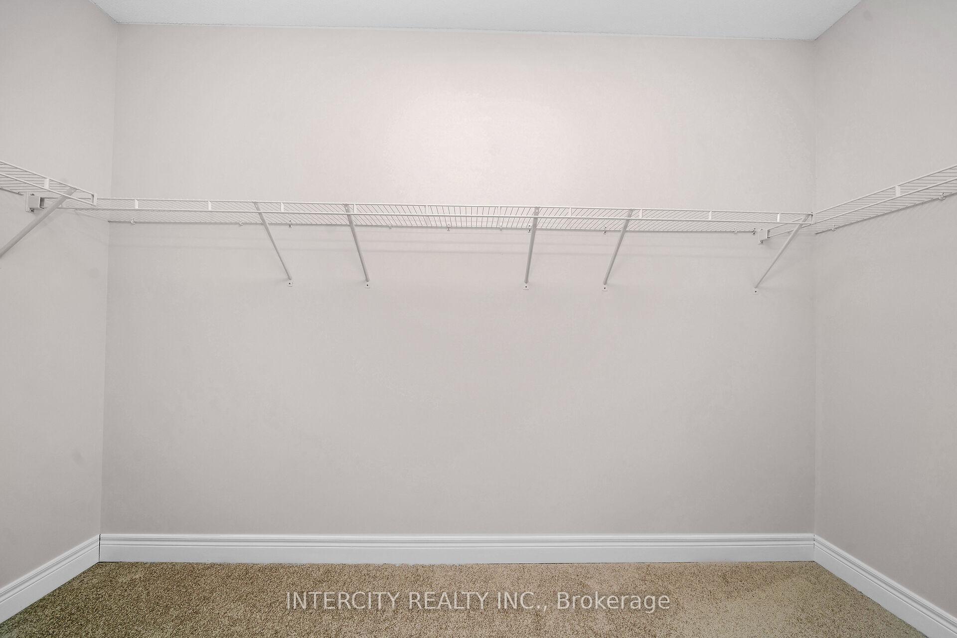 Photo 18 of 39 Keyworth Crescent, Brampton, Sandringham-Wellington North — HOMEH
