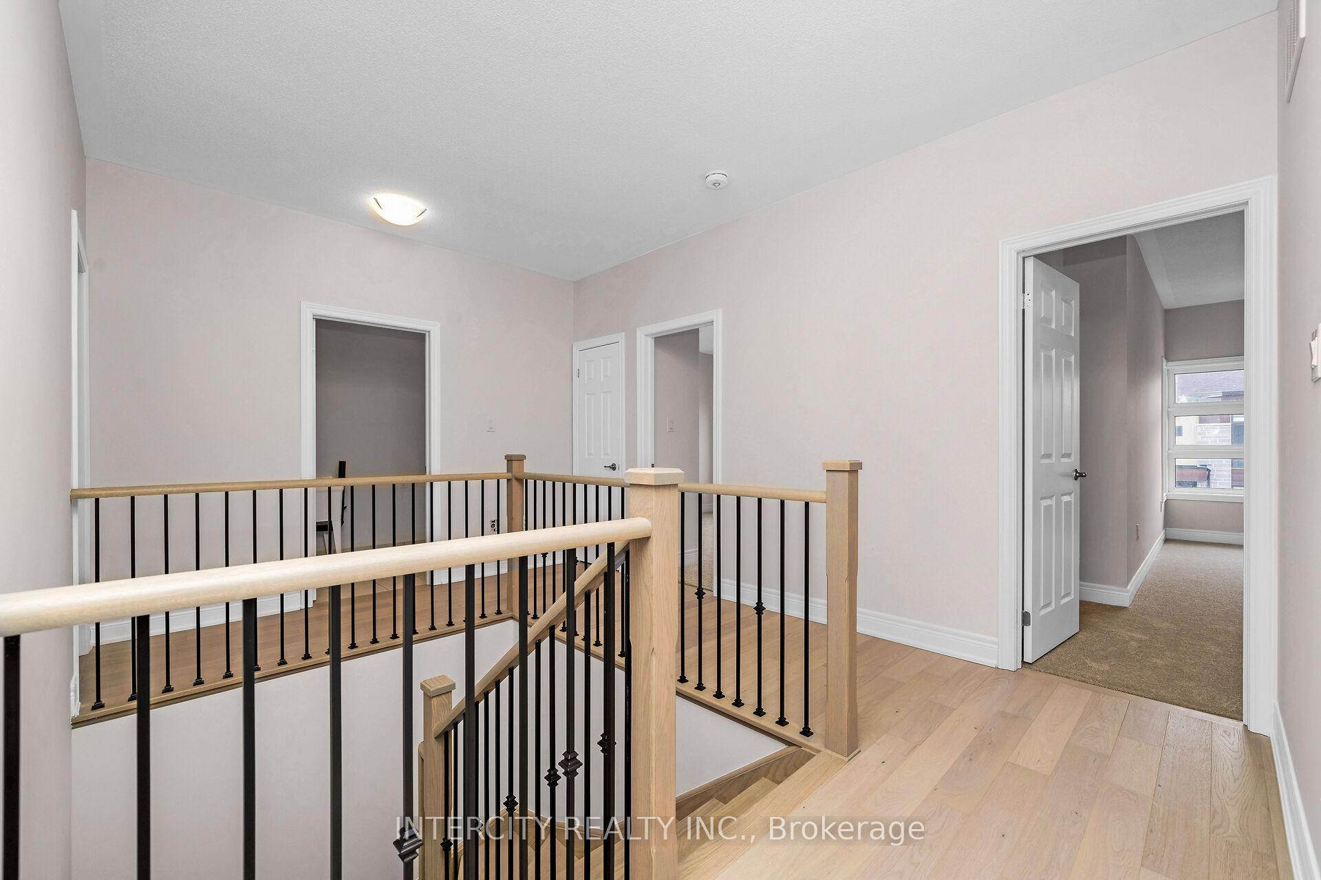 Photo 17 of 39 Keyworth Crescent, Brampton, Sandringham-Wellington North — HOMEH