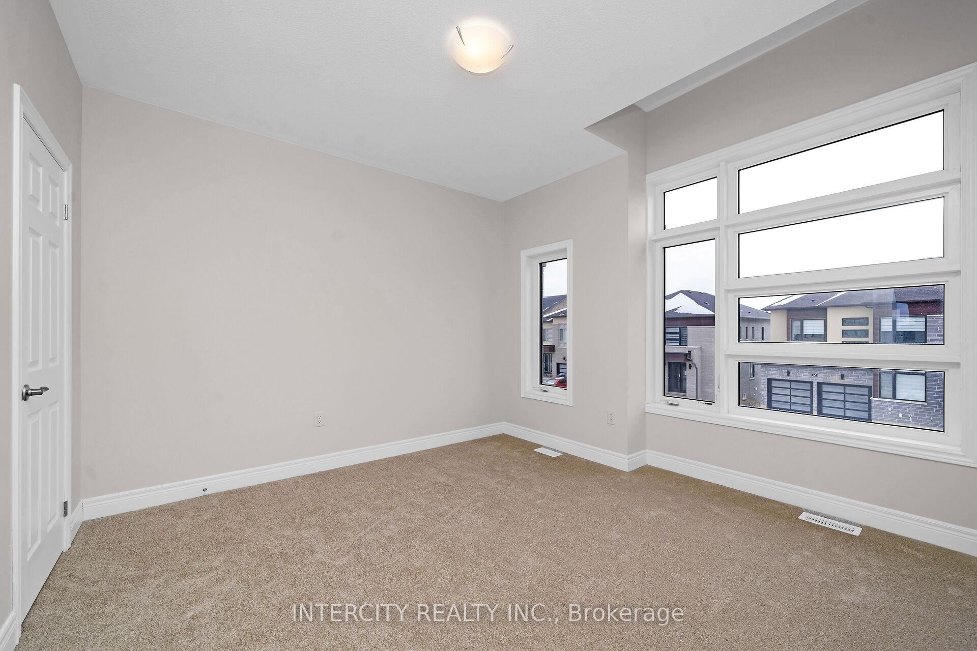 Photo 25 of 39 Keyworth Crescent, Brampton, Sandringham-Wellington North — HOMEH