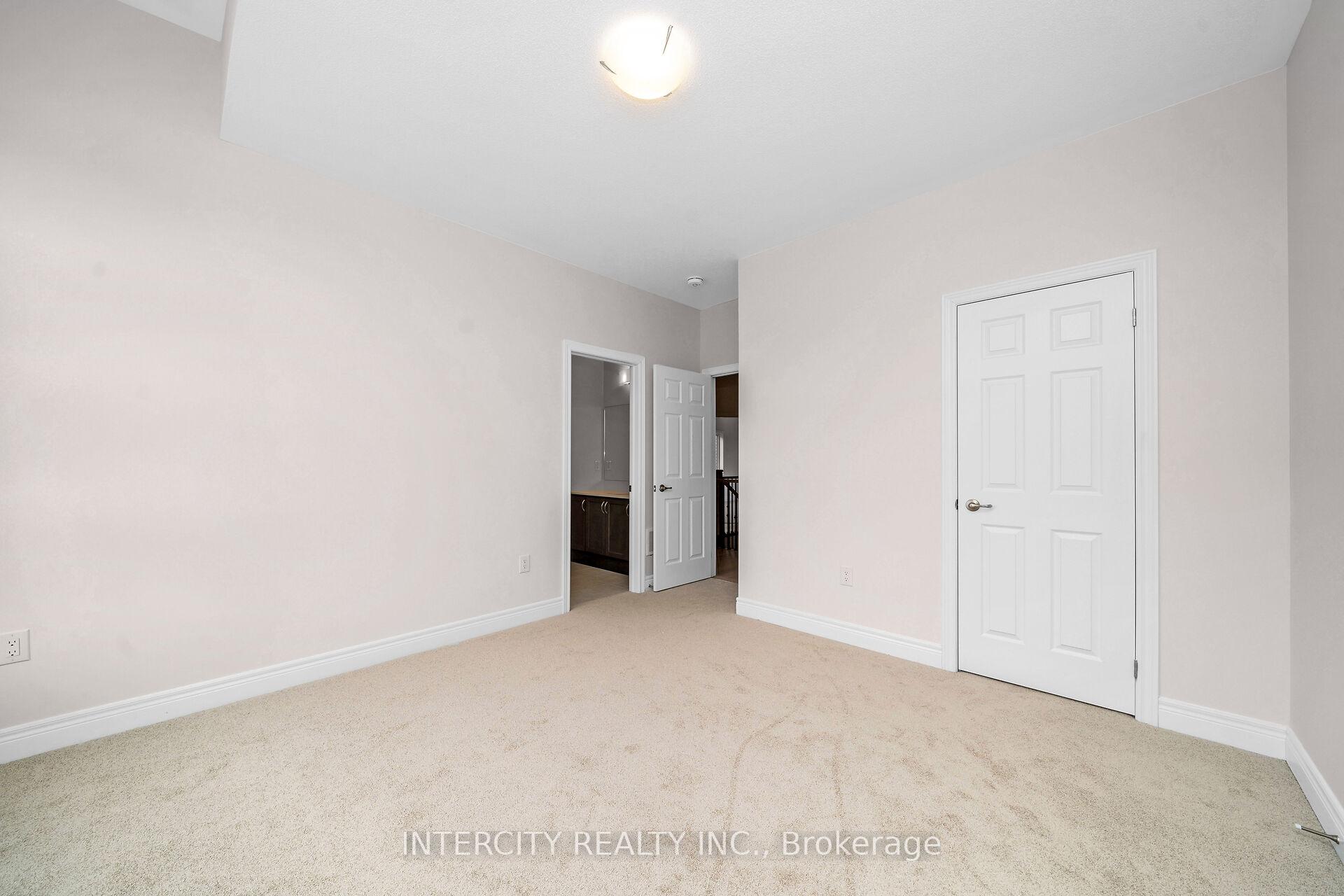 Photo 22 of 39 Keyworth Crescent, Brampton, Sandringham-Wellington North — HOMEH