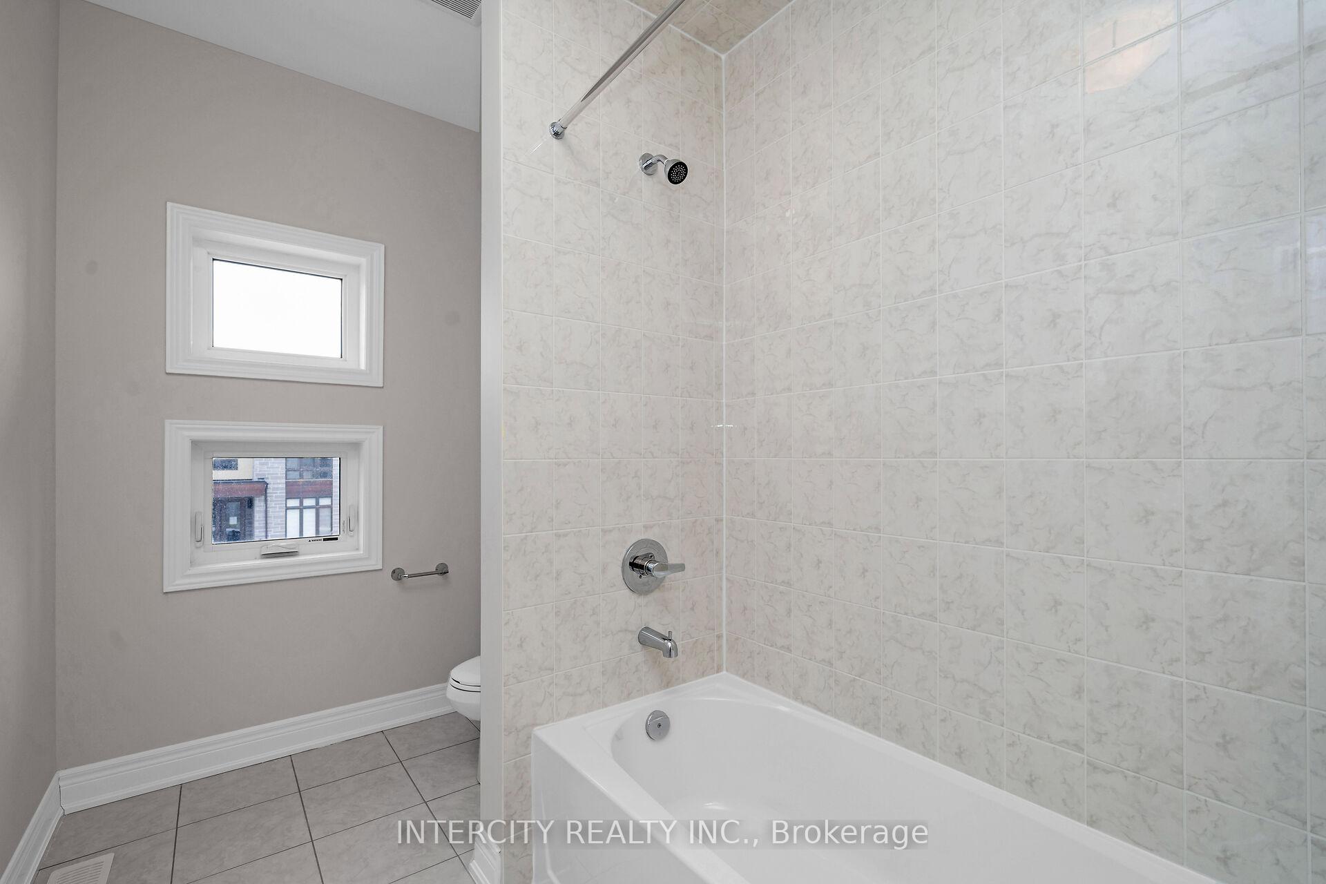 Photo 23 of 39 Keyworth Crescent, Brampton, Sandringham-Wellington North — HOMEH
