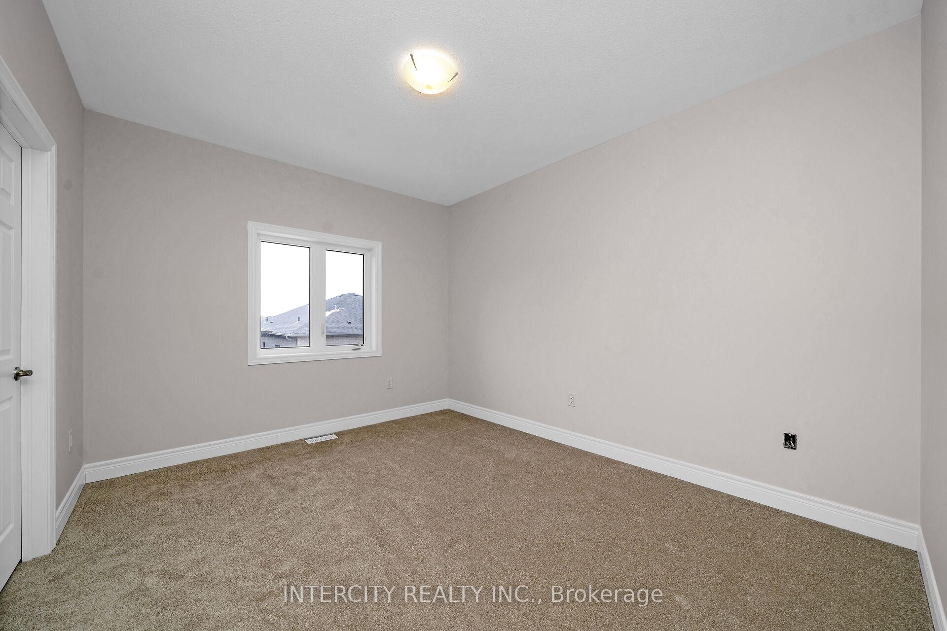 Photo 26 of 39 Keyworth Crescent, Brampton, Sandringham-Wellington North — HOMEH
